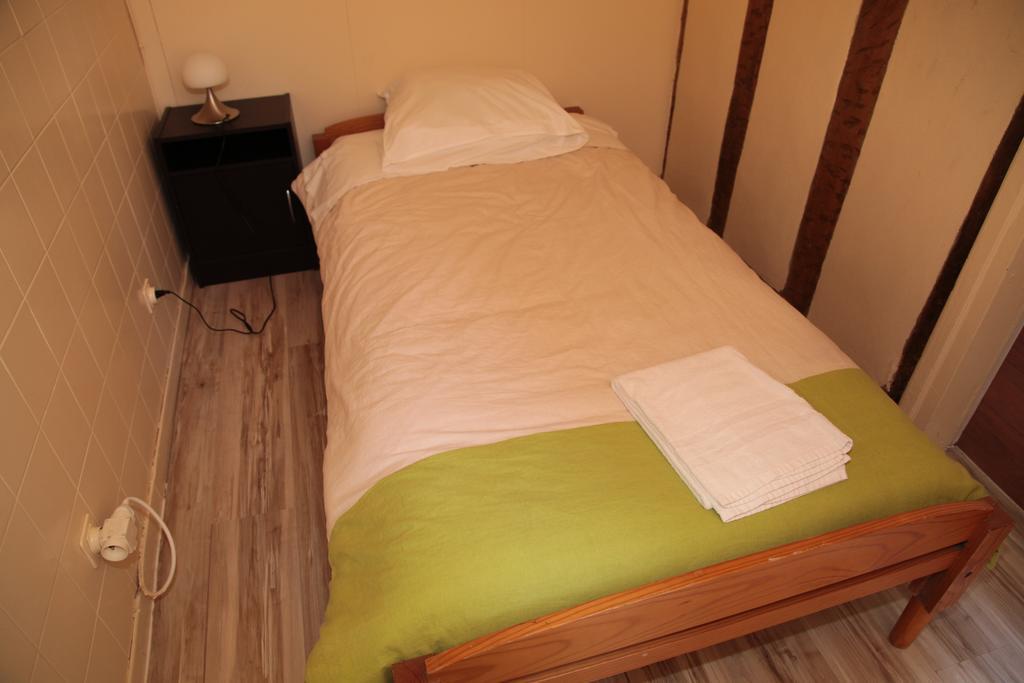 Café de France Bed and Breakfast Eauze Habitación foto